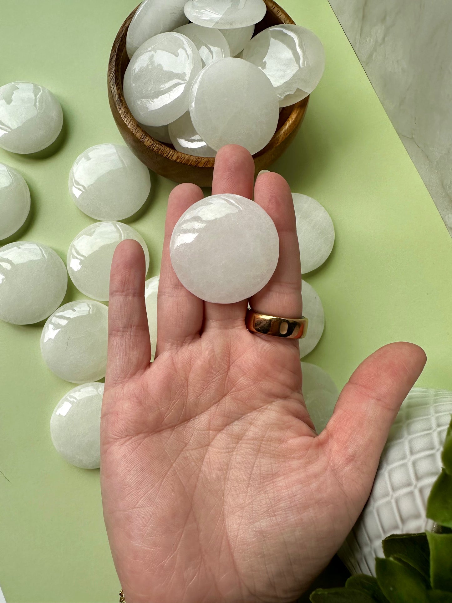 Milky Quartz Flat - MEDIUM